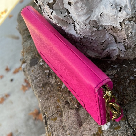 Fossil Accordion Hot Pink/Fuchsia Wallet - Picture 5 of 10